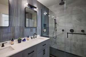bathroom, The Lowe House / Palette Architecture