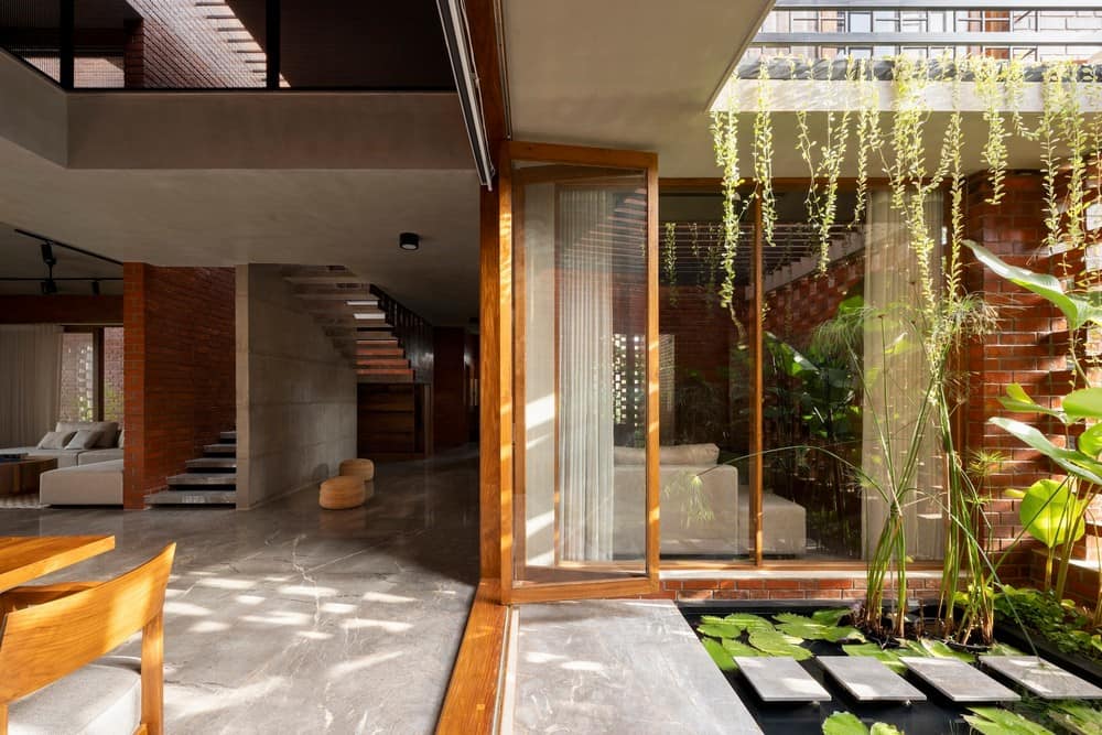 The Kenz House / Srijit Srinivas Architects