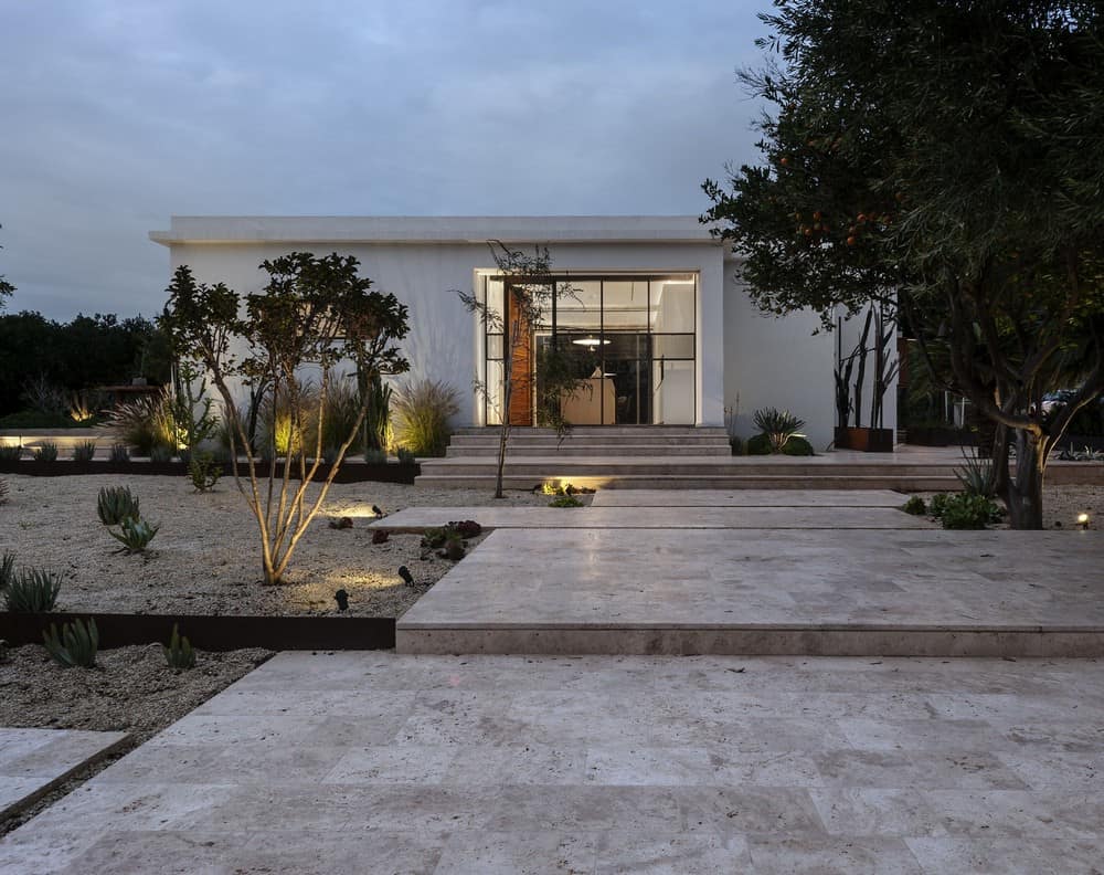 Renovated Mediterranean Villa by Henkin Shavit Architecture and Design