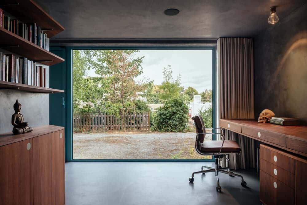 Home Office for a Neurosurgeon and a Software Engineer in a 30 sqm Garage Conversion