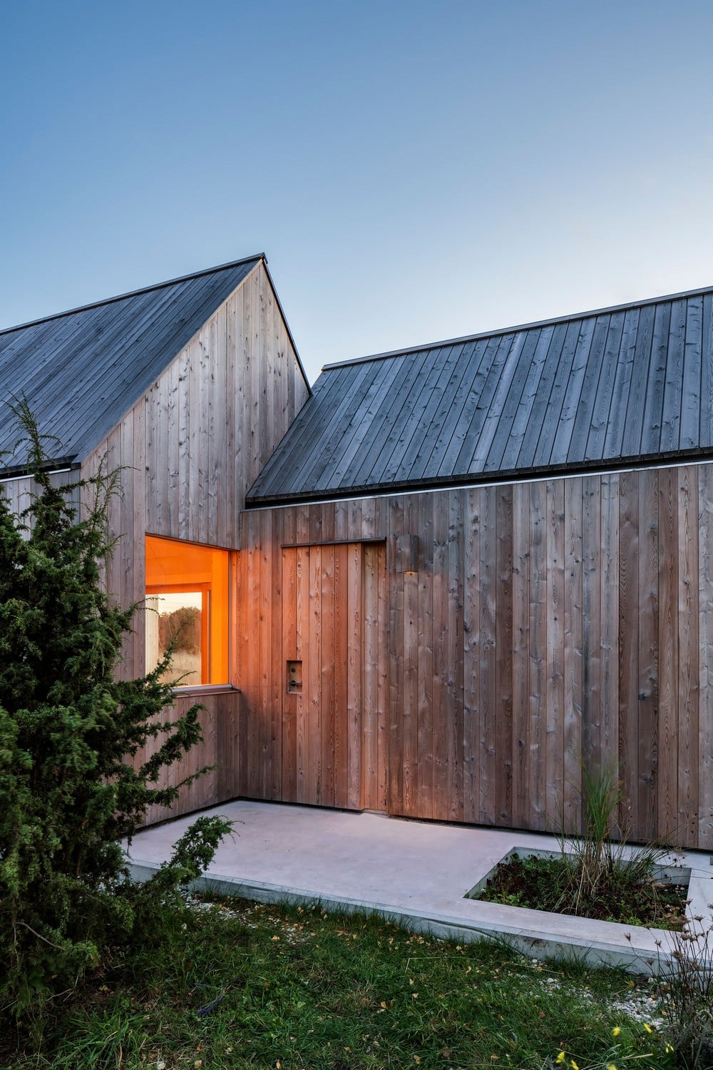 Field Timber House / Lookofsky Architecture