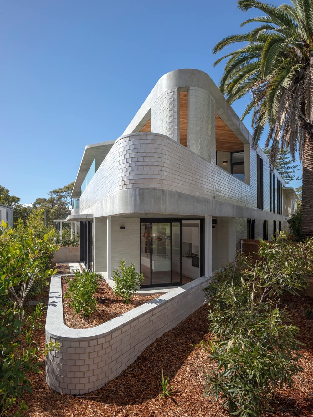 Foamcrest Apartments / Richard Cole Architecture