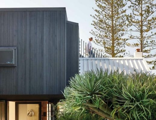 West End Road Bungalow / Dorrington Atcheson Architects