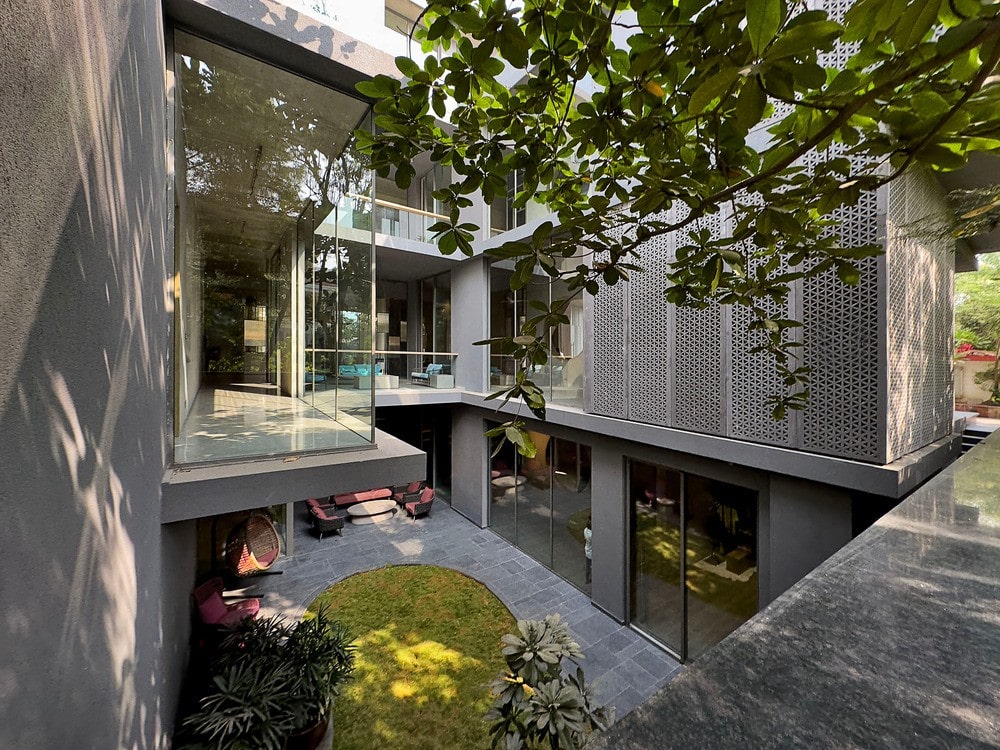 Zen Spaces House / Sanjay Puri Architects
