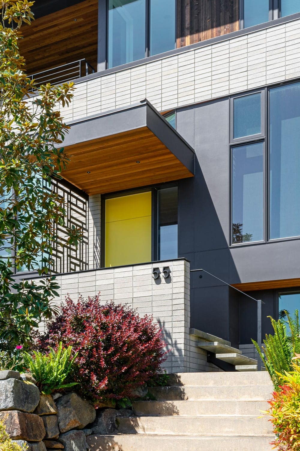 Split Level-Home Rebuild and Addition / Floisand Studio Architects