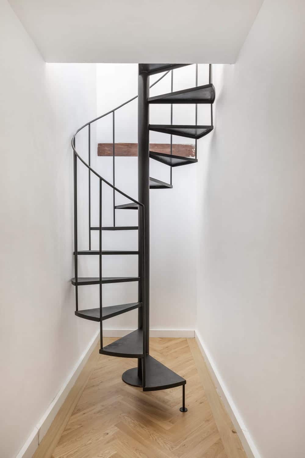 spiral stair, Almudaina Apartment / Jaime Salvá