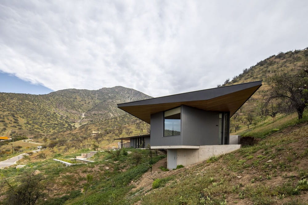 Chamisero House / Elton & Deves Arquitectos + Chamorro Arquitecto