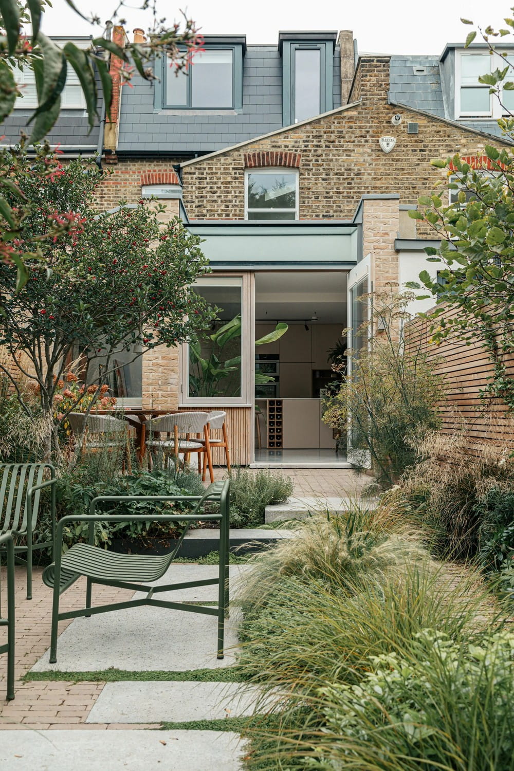 courtyard, The Barnes House / Fraher and Findlay