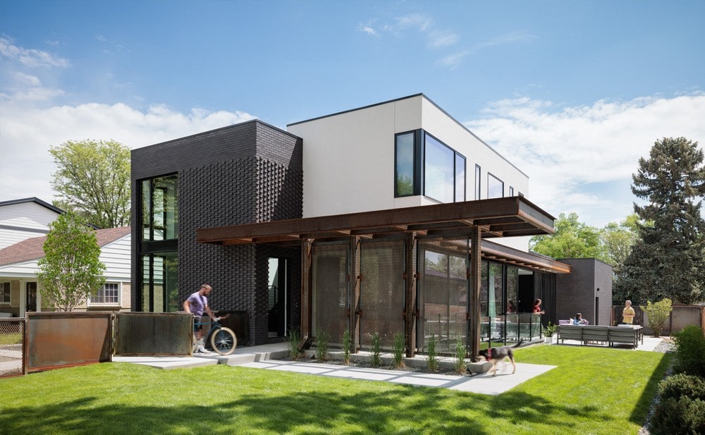 Minimalist Family Residence / HMH Architecture + Interiors