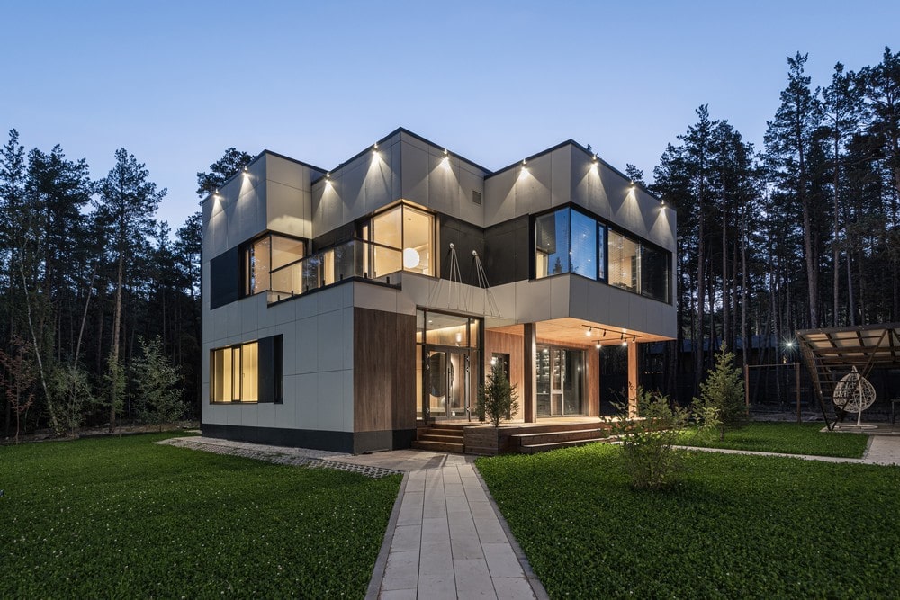 The House Among Pine Trees / Kvadrat Architects