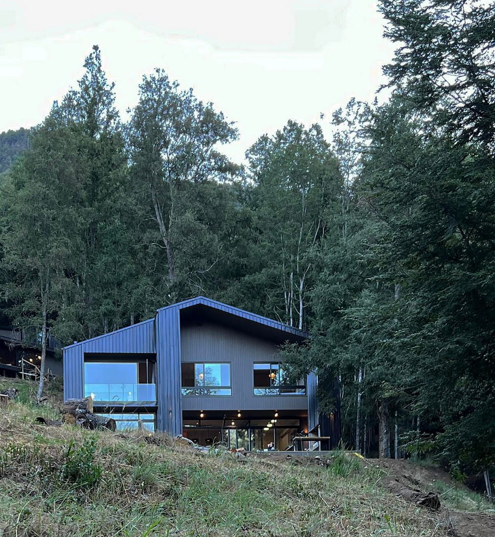 Lake Colico House / Claro + Westendarp Arquitectos