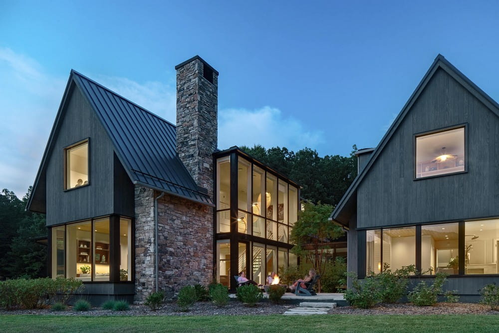Jones Cove Farmhouse / Altura Architects