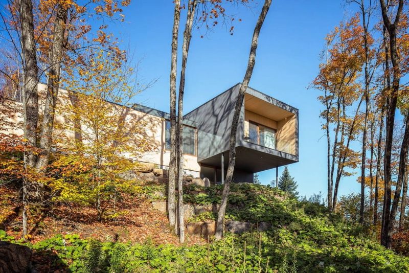 The Hauts-Bois House / Thellend Fortin Architectes