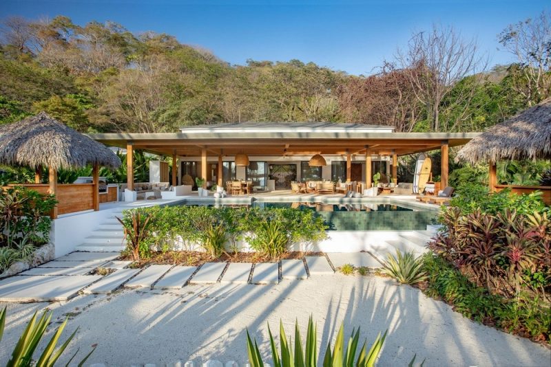 Pasha: A Coastal Retreat in Costa Rica