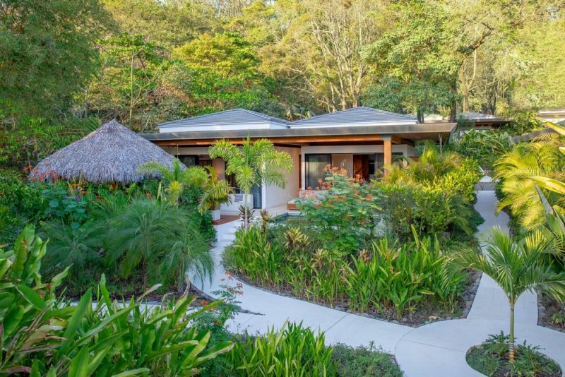 Pasha: A Coastal Retreat in Costa Rica