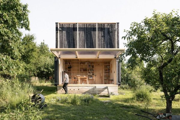 Garden Pavilion / BYRÓ architekti