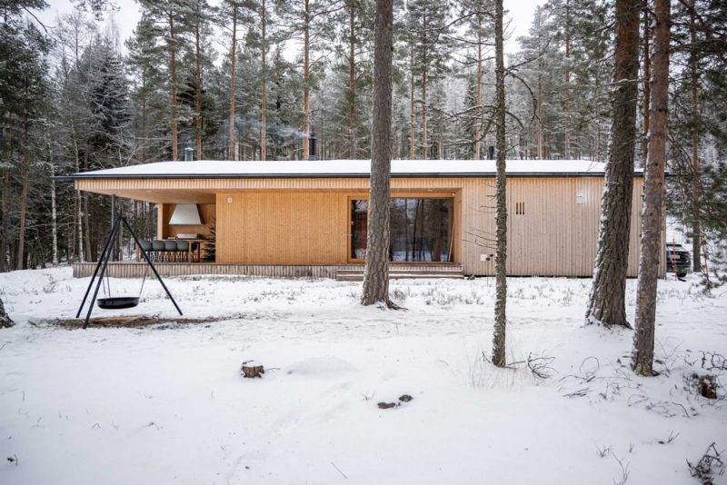 Finnish Lakeside Retreat / Playa Architects