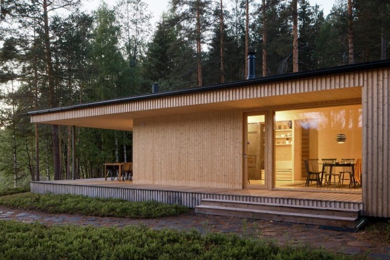 Finnish Lakeside Retreat / Playa Architects