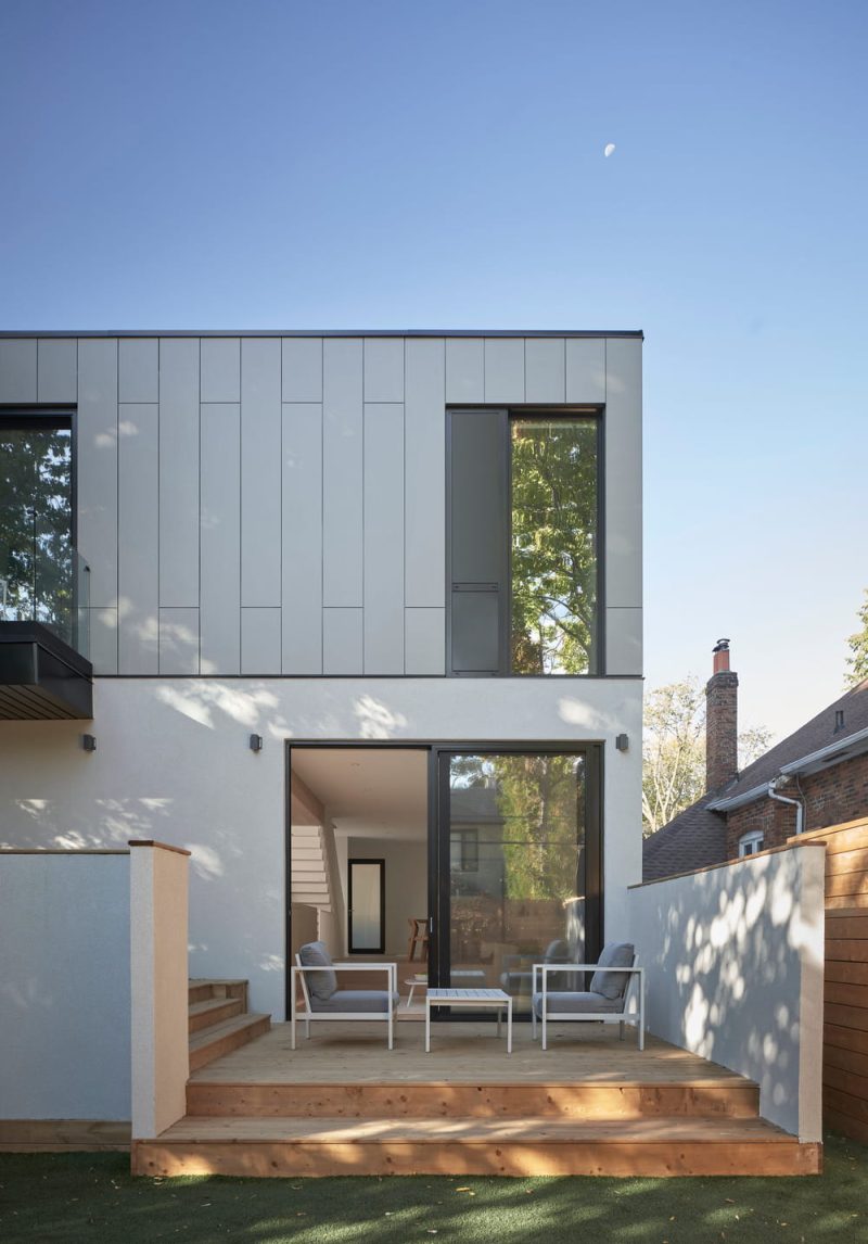 Eglington W House / StudioAC