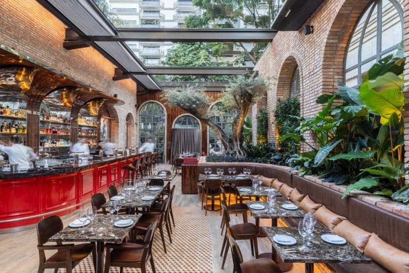 main dining area, Italian cuisine restaurant