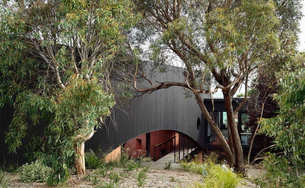 Somers House: A Modern Coastal Retreat by Kennedy Nolan