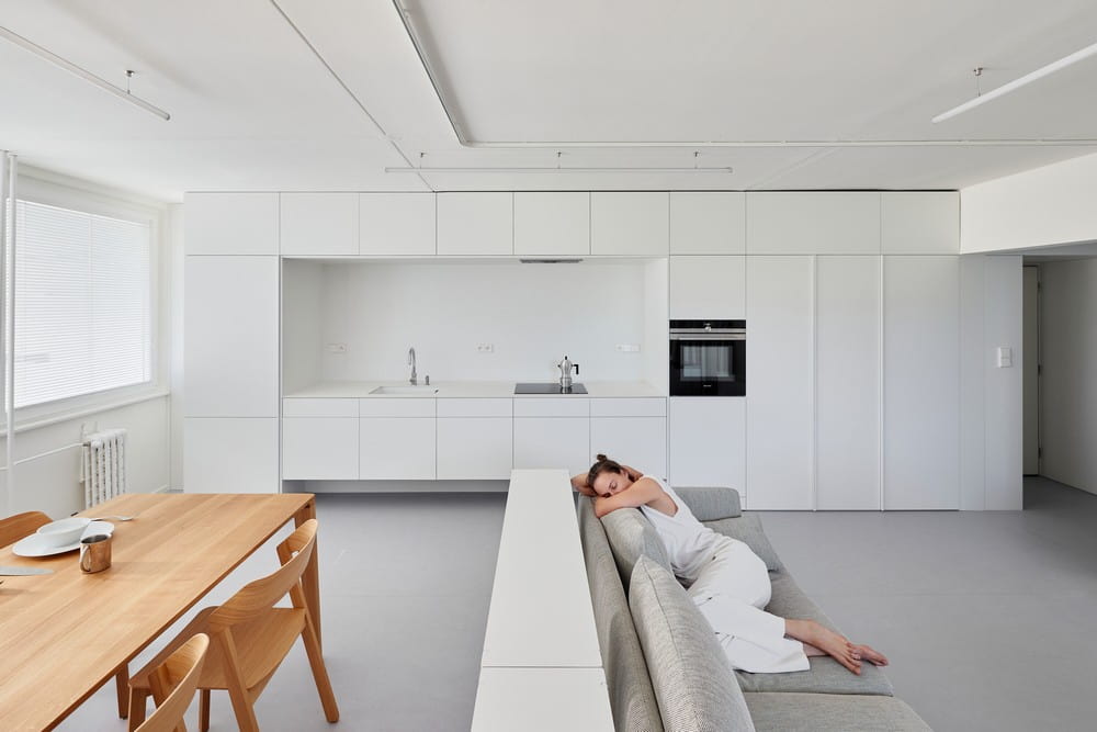 Mlékárenská Apartment / RDTH Architekti